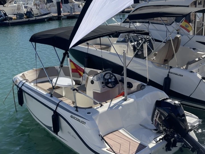 Huur Motorboot met of zonder schipper Quicksilver in Sitges