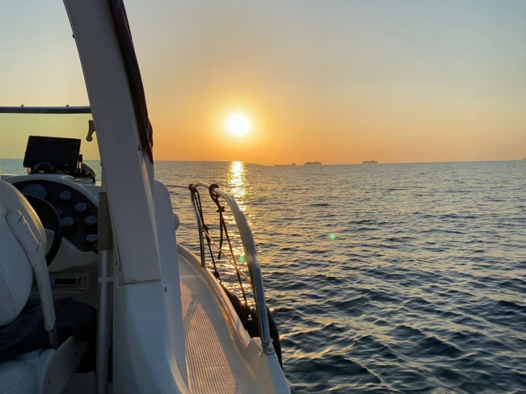 Huur een Gobbi Gobbi 265 SC in Santa Marinella