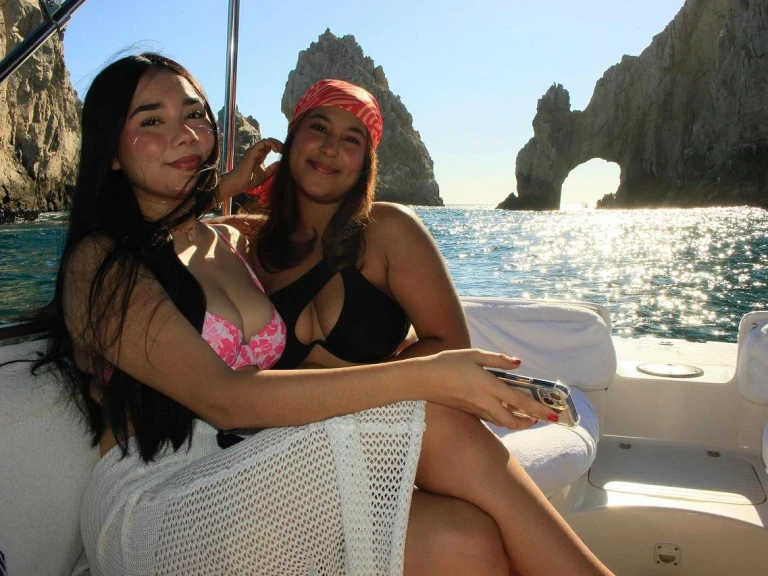 Huur Motorboot met of zonder schipper Custom Made in Cabo San Lucas