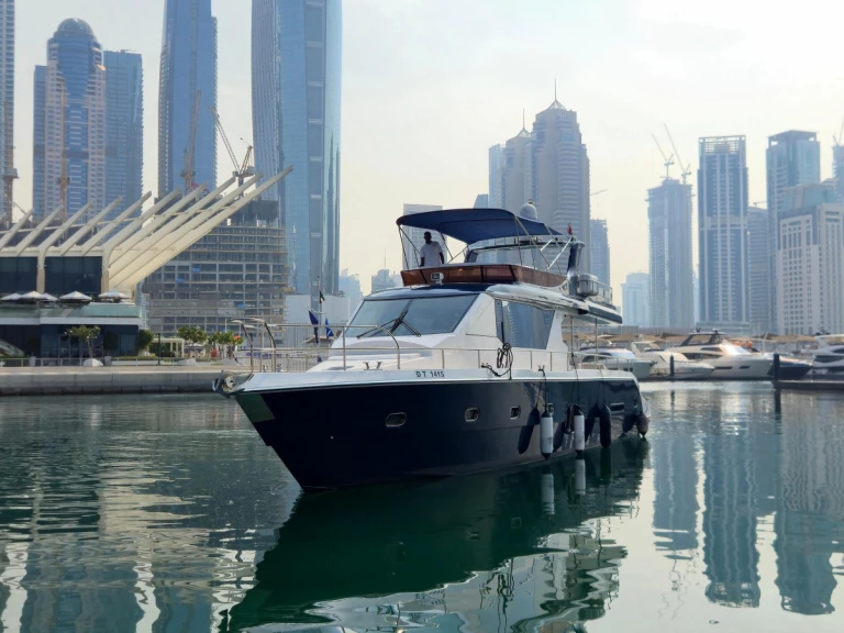 Custom Made custom te huur van particulier of professional in Dubai Marina