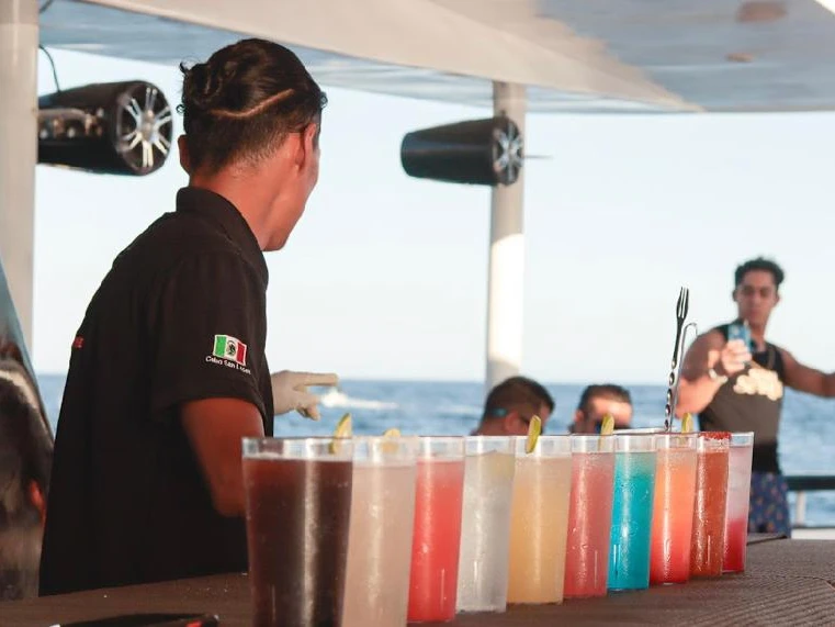 Huur Catamaran met of zonder schipper Custom Made in Cabo San Lucas