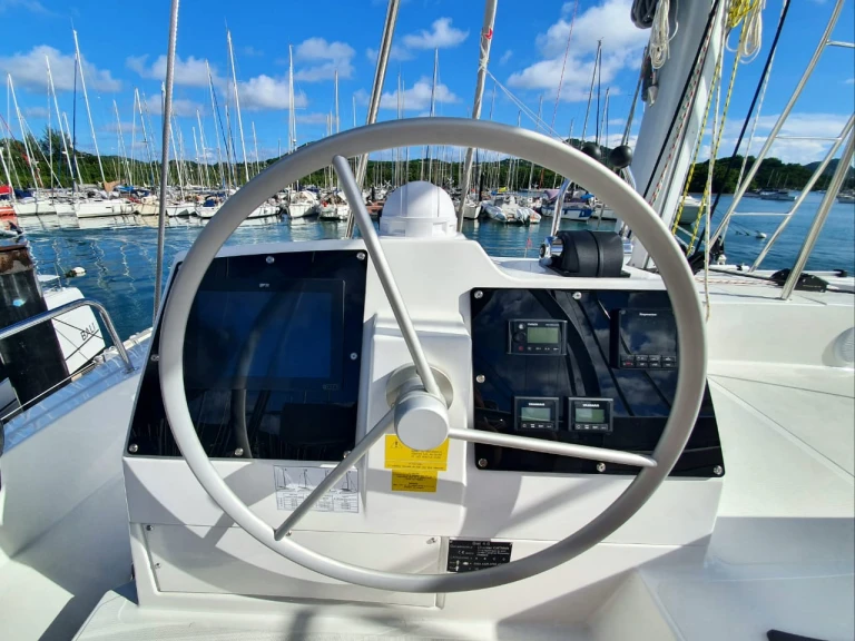 Bootverhuur BALI 4.6 5 CABINES NUM 5 BALI 4.6 5 CABINES NUM 5 in Le Marin via SamBoat