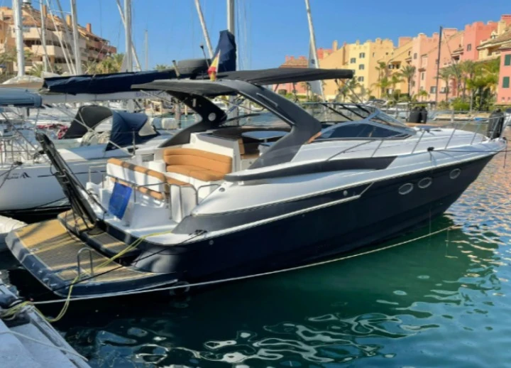 Motorboot te huur in Puerto Sotogrande voor de beste prijs