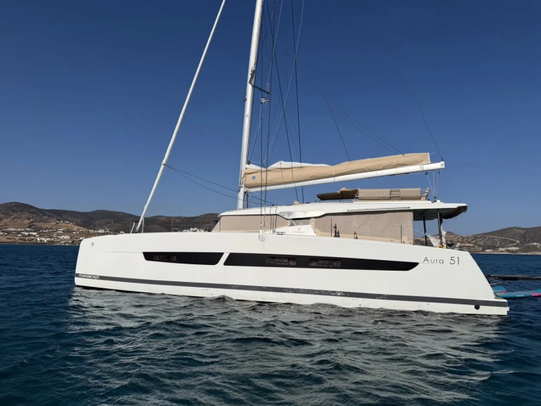 Verhuur Catamaran in Álimos - Fountaine Pajot Aura 51