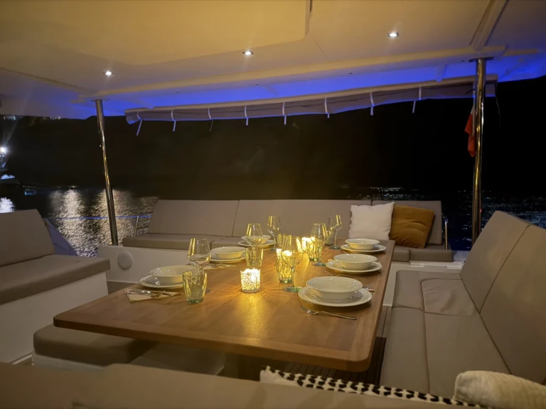 Jachthuur in Álimos - Fountaine Pajot Aura 51 via SamBoat