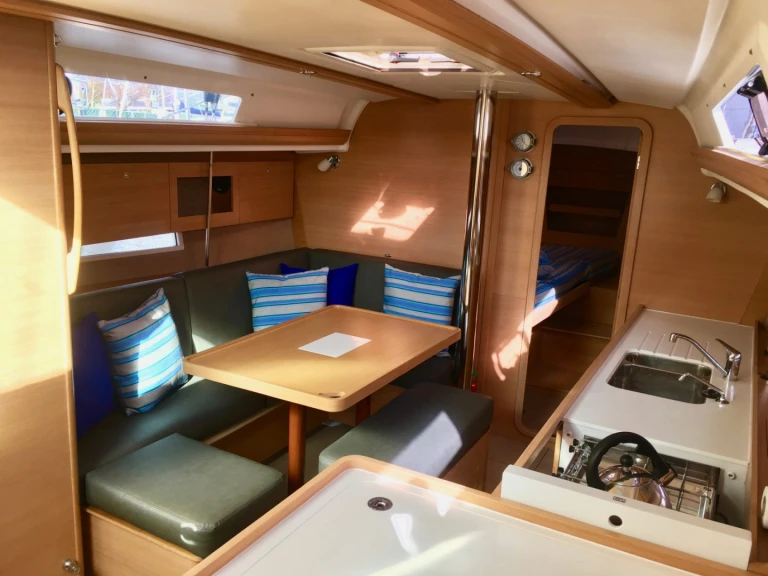 Zeilboot te huur in Hamble-le-Rice voor de beste prijs
