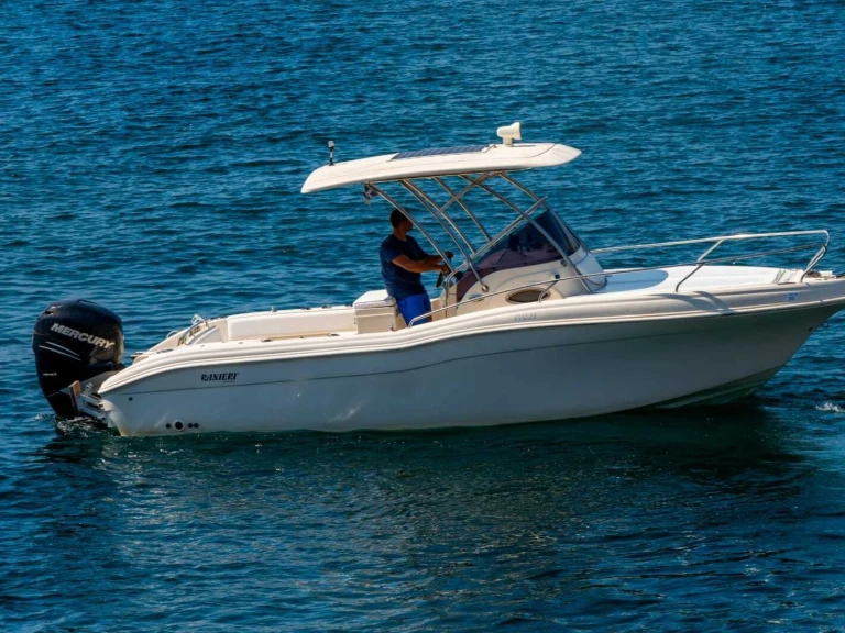 Verhuur Motorboot Ranieri met vaarbewijs