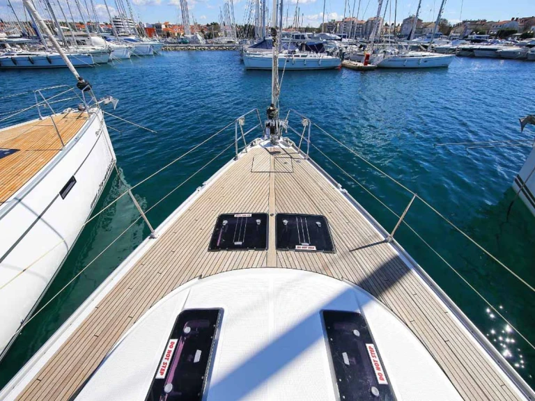 Huur Zeilboot met of zonder schipper Bavaria in Pula