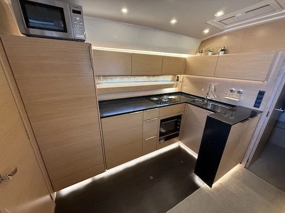 Huur een Bavaria Bavaria S45 HT in Komolac