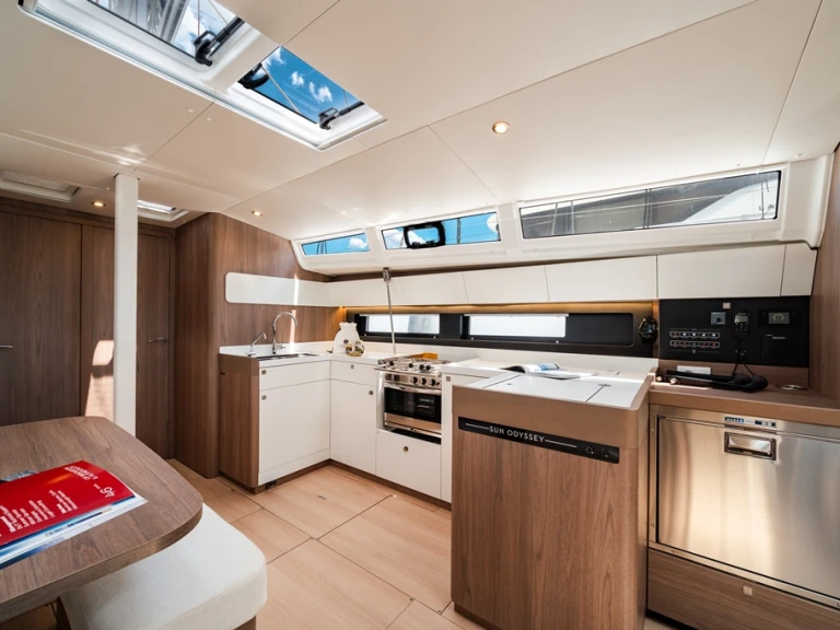 Bootverhuur Jeanneau Sun Odyssey 455 in Rhodes (City) via SamBoat