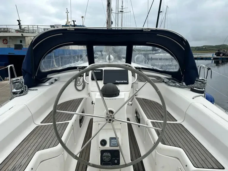 Huur een Bavaria 42ft in Oban