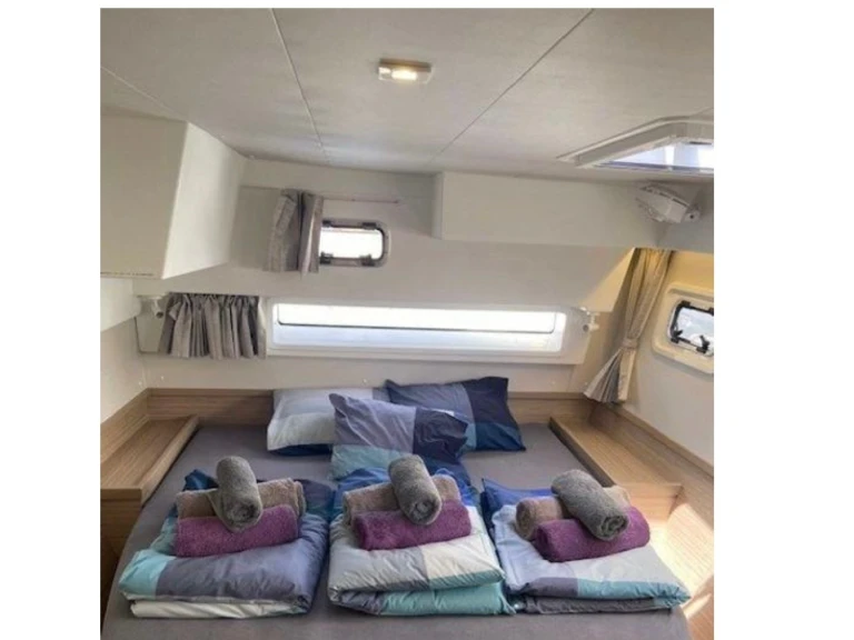 Verhuur Catamaran Lagoon met vaarbewijs