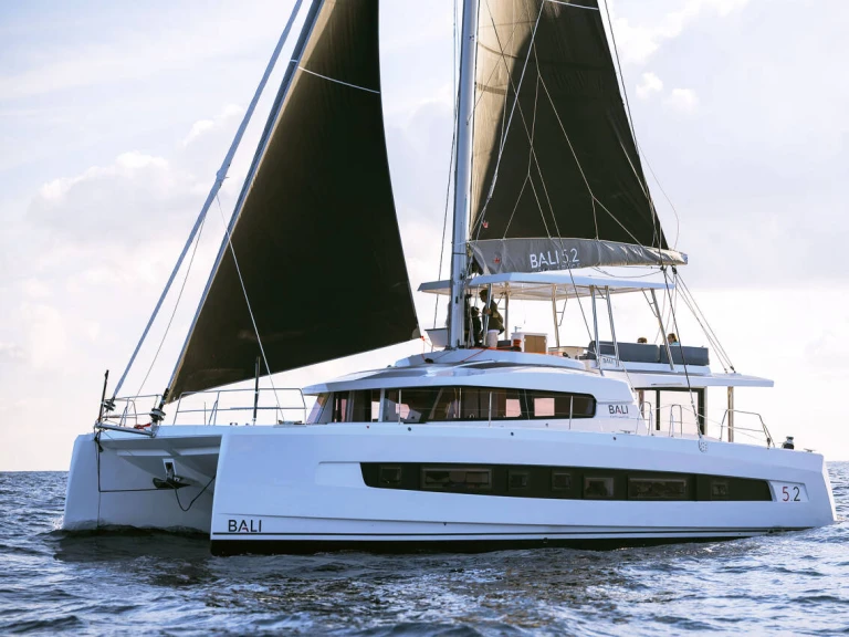 Bootverhuur Hyères goedkoop Bali 5.2 - 4 + 1 cab.