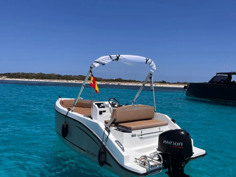 Huur een Silent Yachts 555 in Club Nàutic Ca'n Picafort