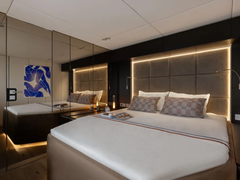 Bootverhuur Olbia goedkoop Sunreef 70 Power
