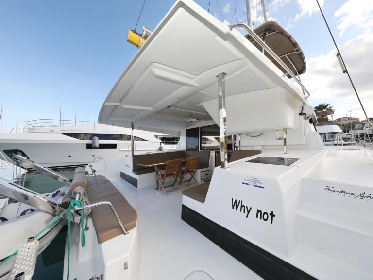 Verhuur Catamaran Fountaine Pajot met vaarbewijs