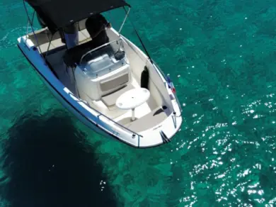 Quicksilver Activ 505 Open te huur van particulier of professional in Saint-Aygulf