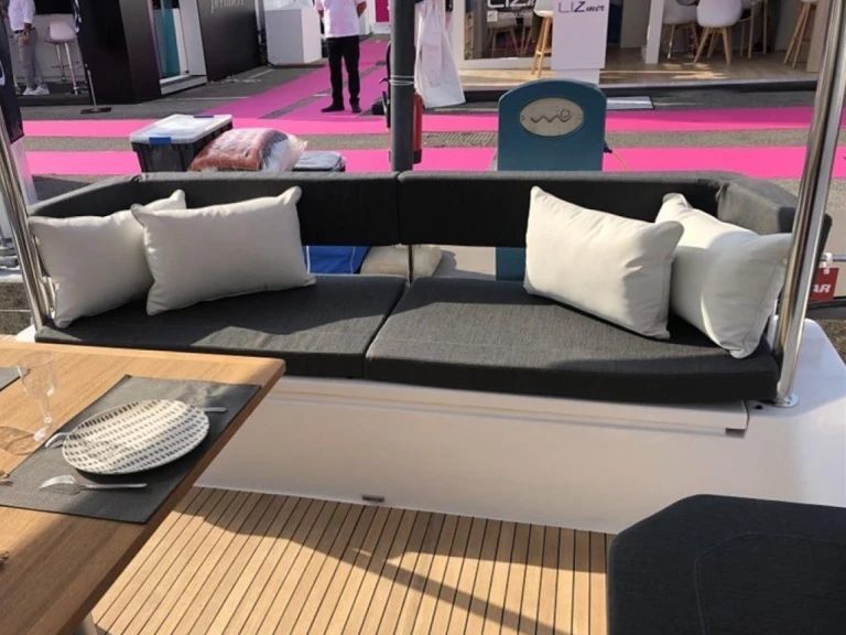 Verhuur Catamaran Aventura met vaarbewijs
