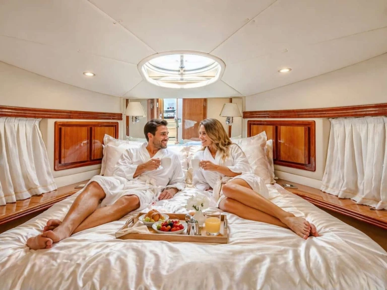 Huur een Rodman Rodman 38 Fly in Capri Port