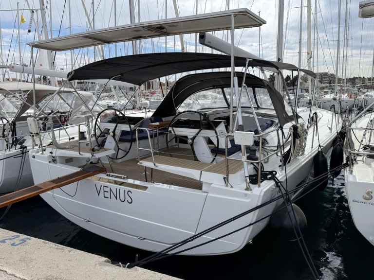 Zeilboot te huur in Rogoznica voor de beste prijs