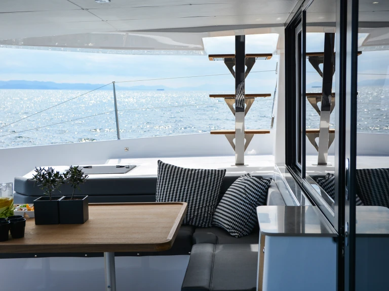 Verhuur Catamaran in Paros (Eiland) - Dufour Dufour Catamarans 48 Sail