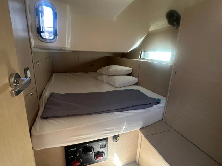 Bootverhuur Bénéteau Oceanis 40.1 in Álimos via SamBoat