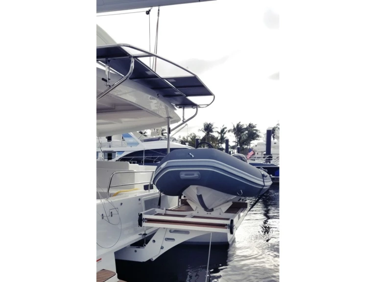Bootverhuur Le Marin goedkoop Lagoon 46 Luxe A/C