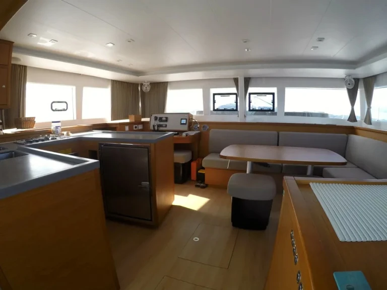 Catamaran te huur in Bas du Fort voor de beste prijs