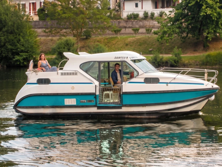 Verhuur Motorboot Nicols Yacht met vaarbewijs