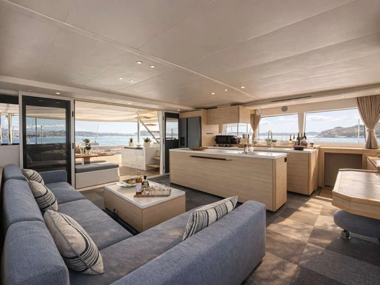 Bootverhuur Lagoon ROYAL DESTINY in Athene via SamBoat
