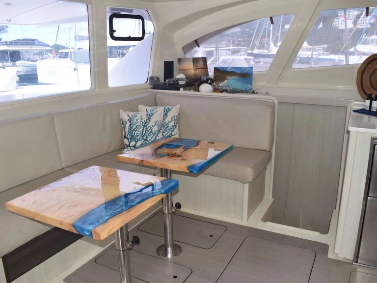 Leopard SOL SEEKER te huur van particulier of professional in Britse Maagden Eilanden