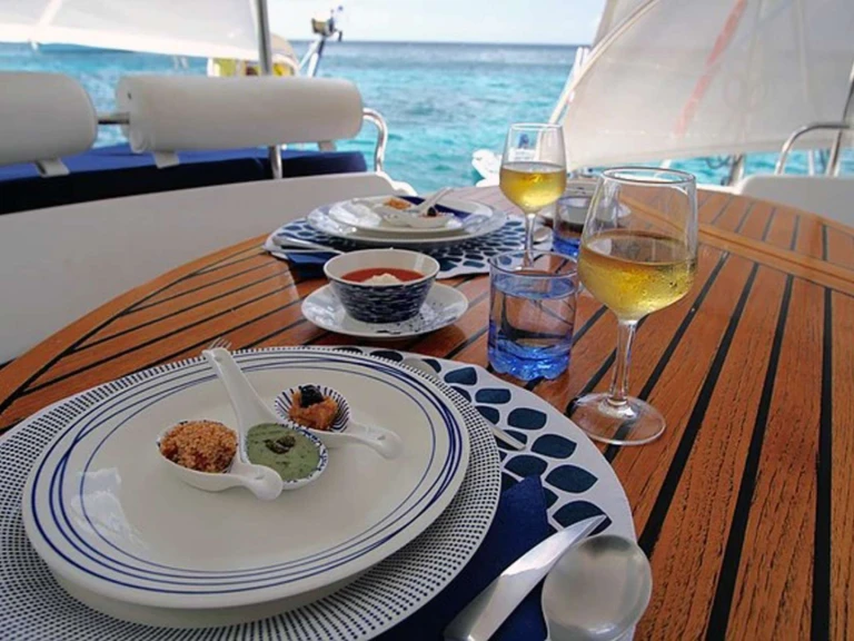 Huur een PRIVILEGE ALLIAURA MARINE GROUP ISOLABLUE in Caribisch gebied