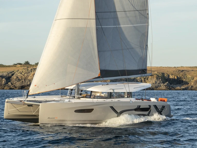 Bootverhuur Brindisi goedkoop Excess 14