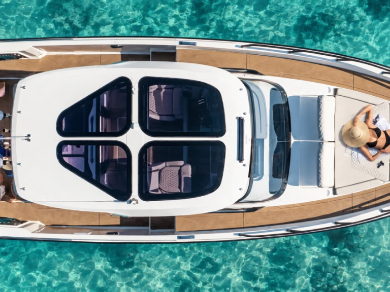 Motorboot te huur in Saint-Laurent-du-Var voor de beste prijs