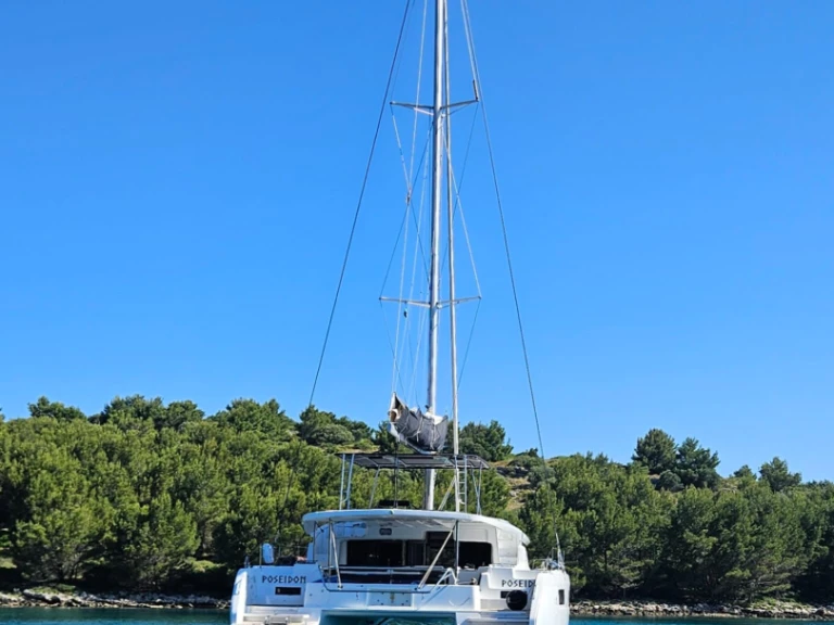 Catamaran te huur in Rogoznica voor de beste prijs