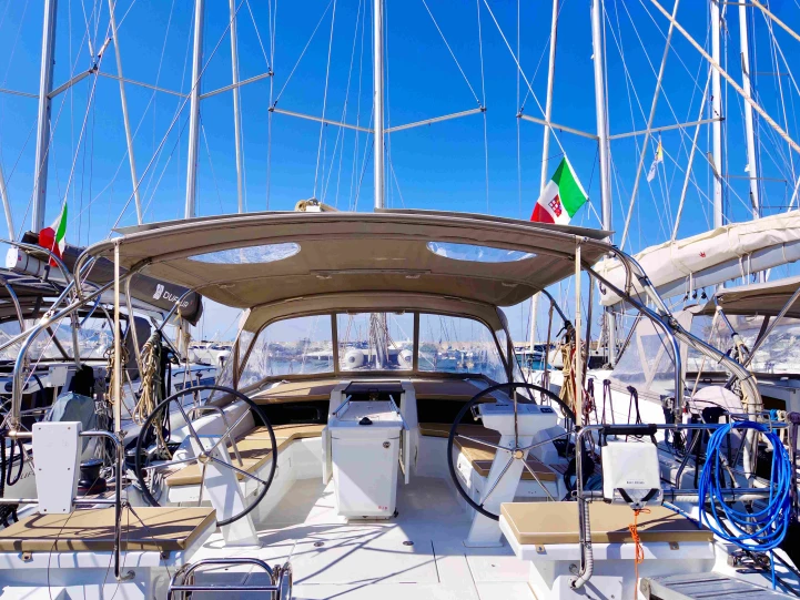 Bénéteau Oceanis 46.1 te huur van particulier of professional in Olbia