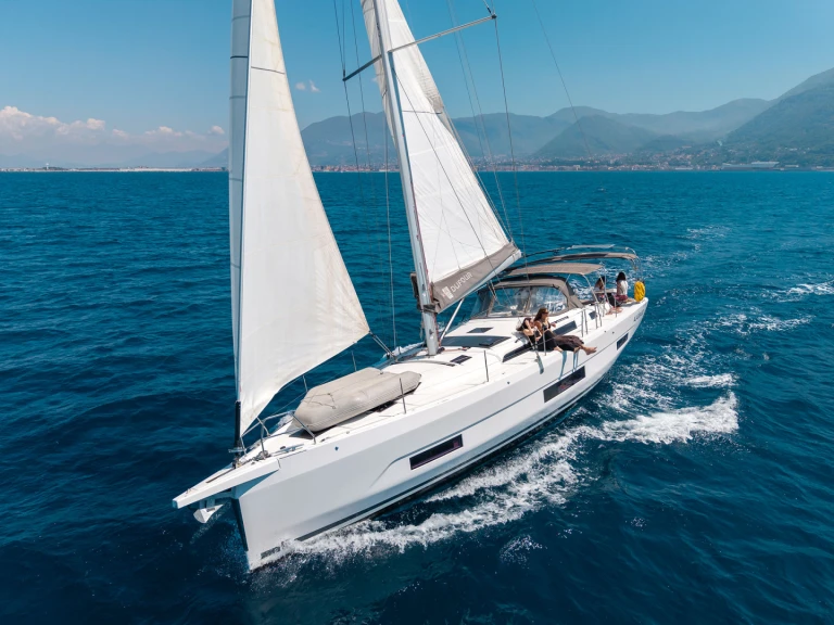 Verhuur Zeilboot in Olbia - Dufour Dufour 470