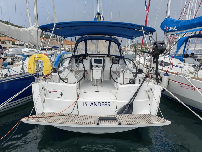 Bootverhuur Jeanneau Sun Odyssey 389 in Punat via SamBoat