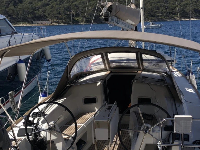 Huur een Jeanneau Sun Odyssey 349 in Punat