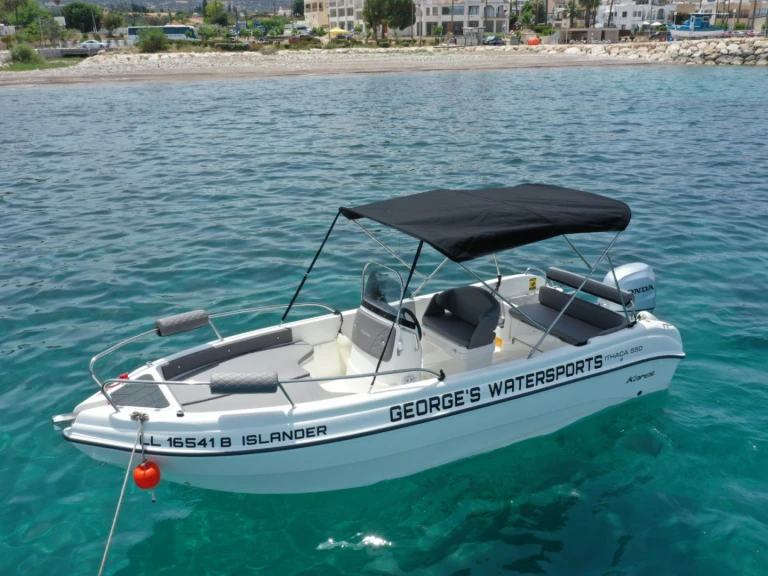 Motorboot te huur in Latchi voor de beste prijs