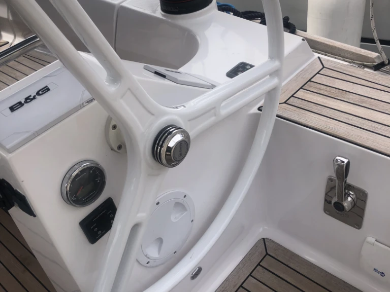 Huur een Elan Impression 45.1 in Punat
