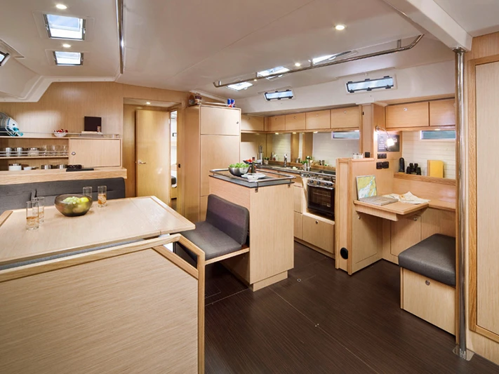 Huur een Bavaria Cruiser 55 in Álimos