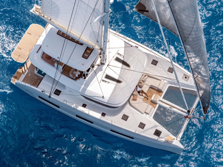 Verhuur Catamaran Lagoon met vaarbewijs