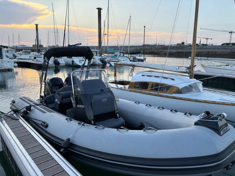 Huur een 3D Tender 3D Tender 589 in Saint-Malo