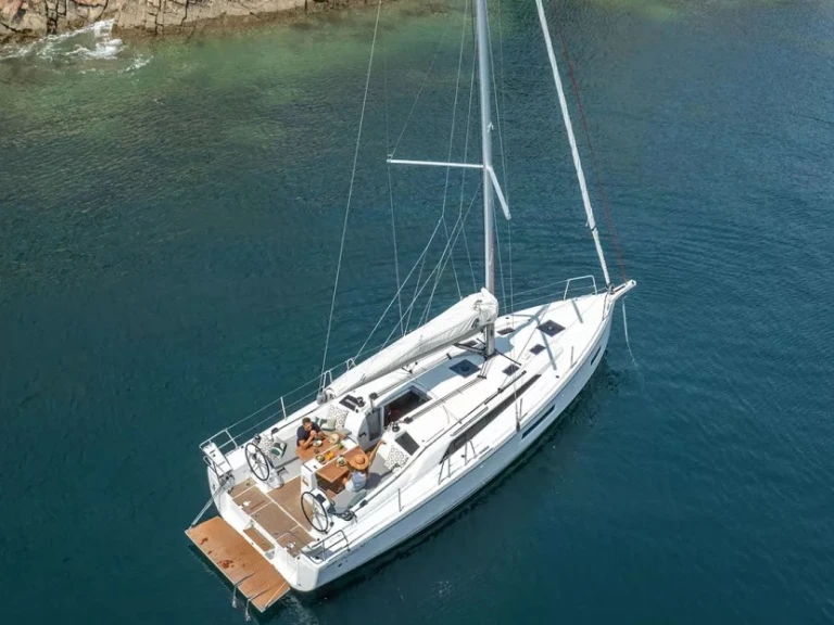 Verhuur Zeilboot Bénéteau met vaarbewijs
