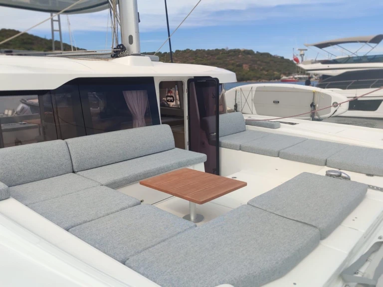 Huur Catamaran met of zonder schipper Lagoon in Cugnana Verde