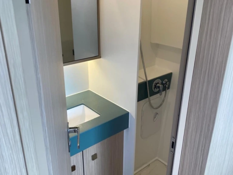 Catamaran te huur in Cugnana Verde voor de beste prijs