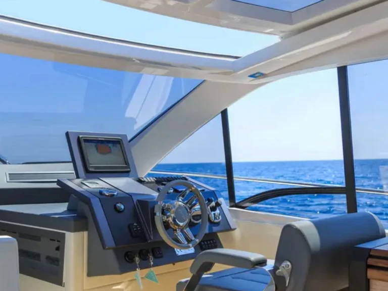 Huur een Rio Yachts 44 Sport Coupé in Port des Marines de Cogolin