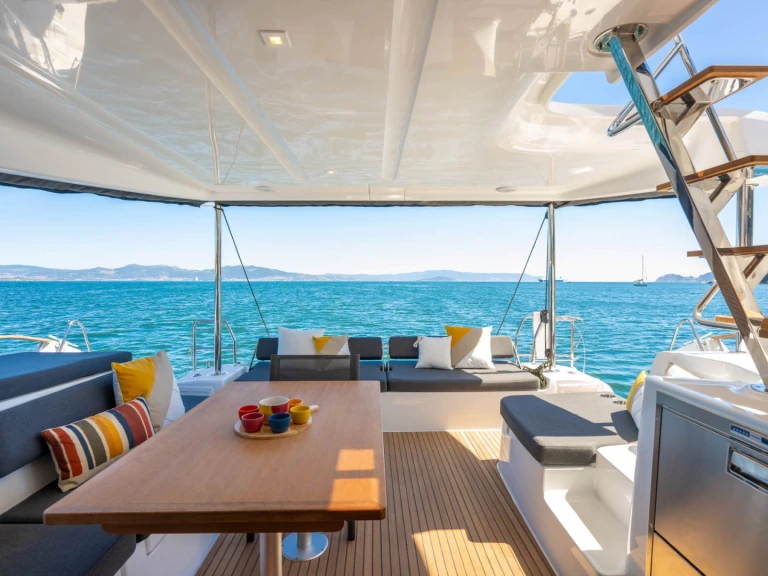 Bootverhuur Paros (Eiland) goedkoop Lagoon 43 (6 cab.)