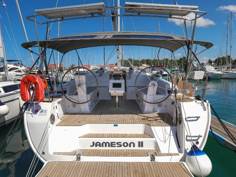 Huur een Bavaria Cruiser 46 in Zadar